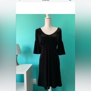 Old Navy Women’s Black Velvet Dress Size Medium